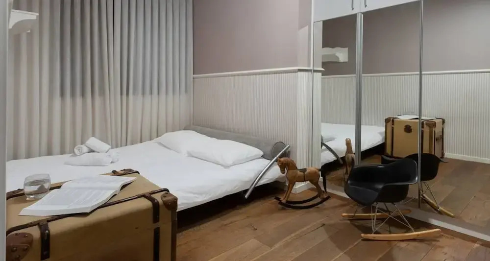 Boutique Penthouse 2BR Basel-HolyGuest