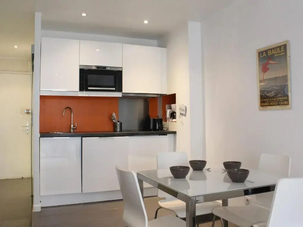 Appartement La Baule, 1 pièce, 2 personnes - FR-1-245-101