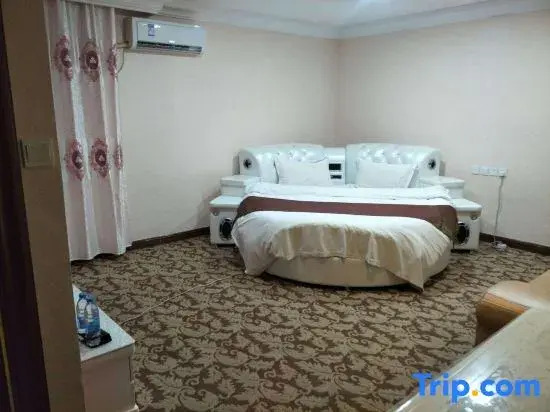 Huaxuan Hotel (Dalian Qixin Street Branch)