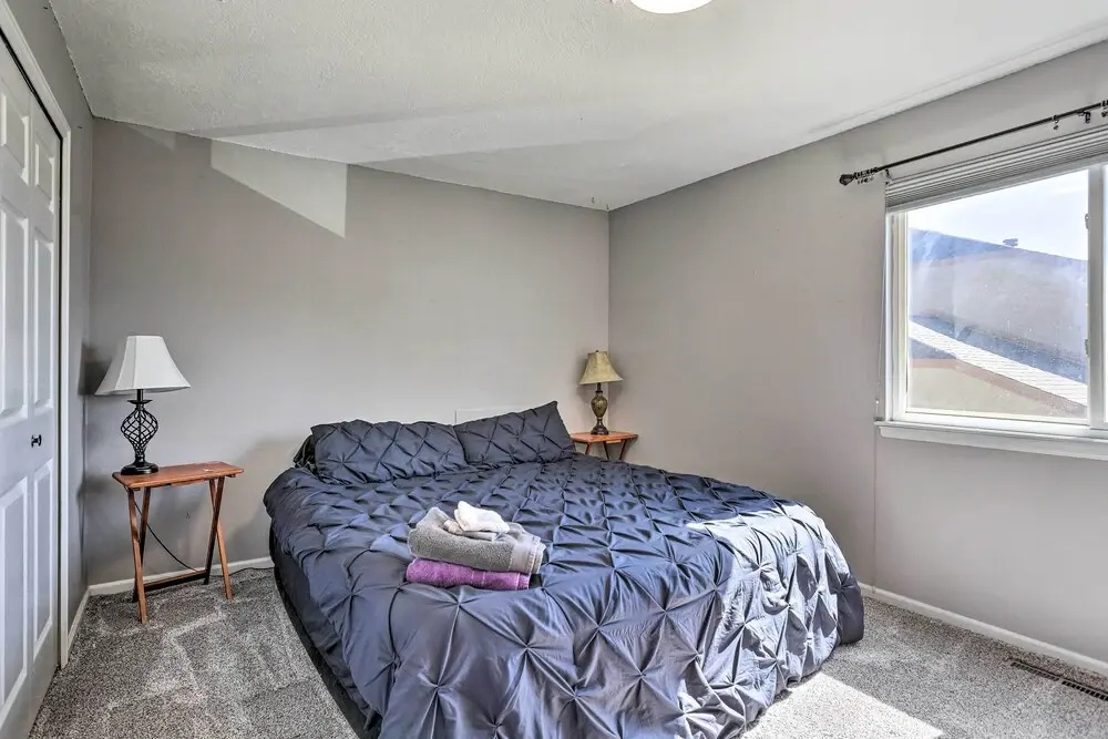 12 Mi to Dtwn Denver: Littleton Family Home!