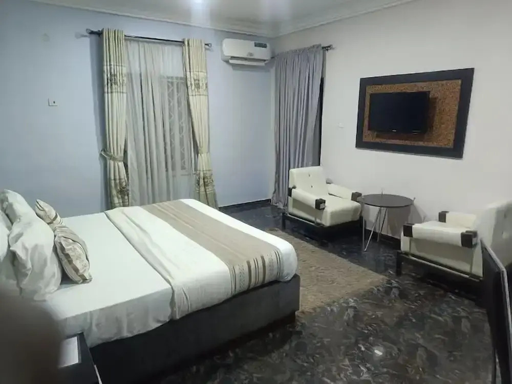 E - Phoenix Hotel Annex 2