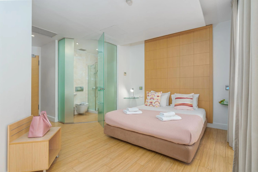 Chic Hotel