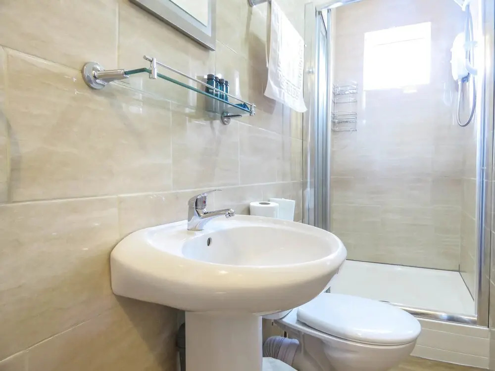 Tudors eSuites Birmingham Townhouse for Contractors