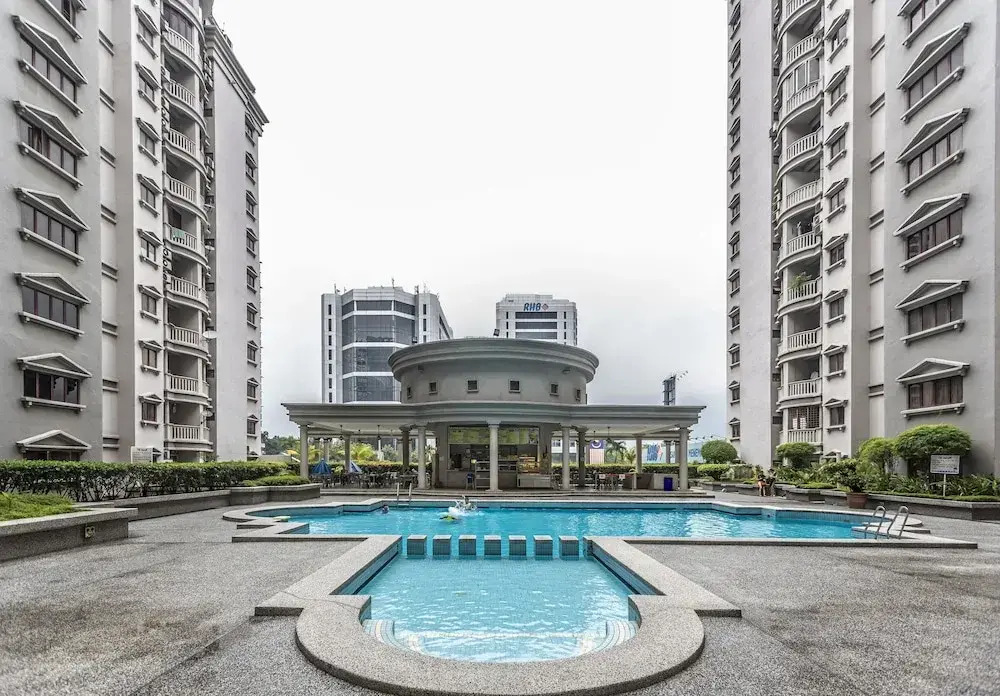 The Forum Condominium by Brassalova 132