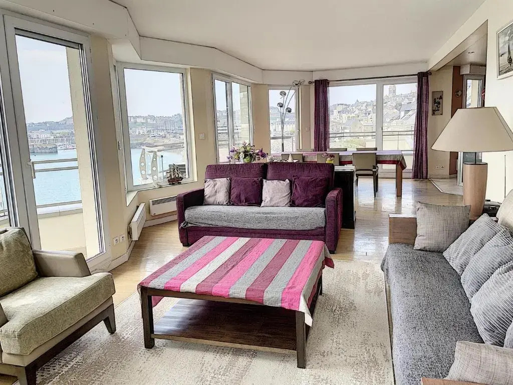 Appartement Granville, 3 Pièces, 4 Personnes - Fr-1-361-161