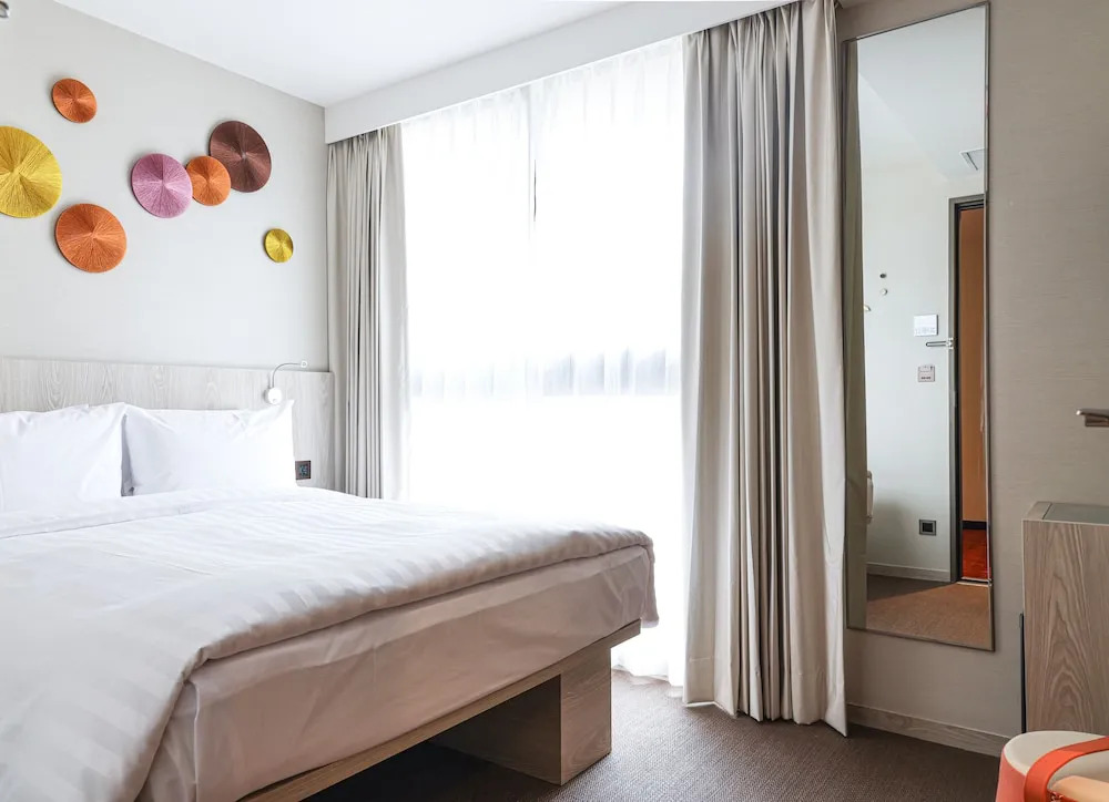 Royal Jade Boutique Hotel