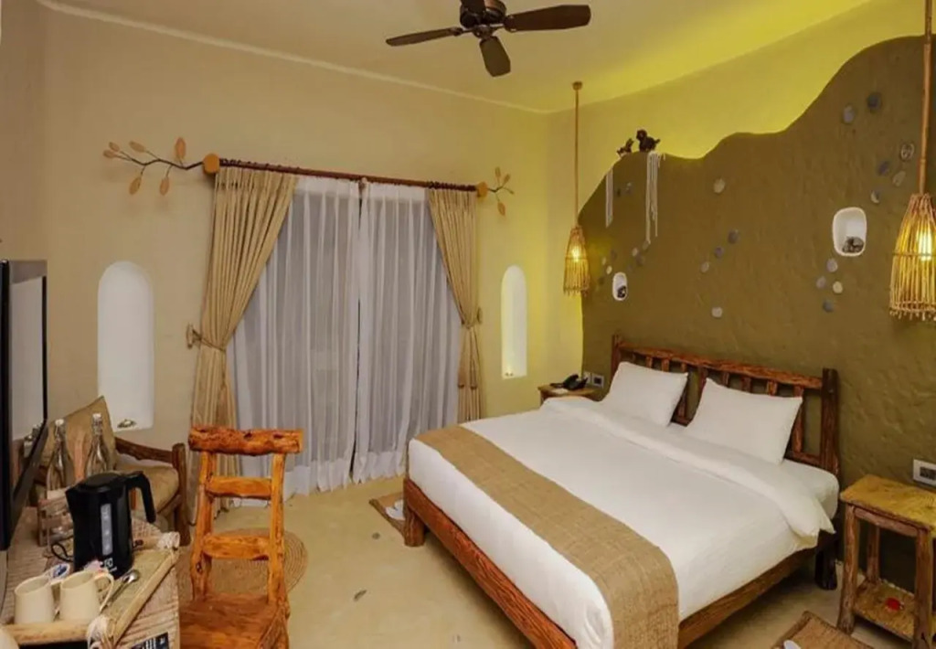 Barahi Jungle Lodge
