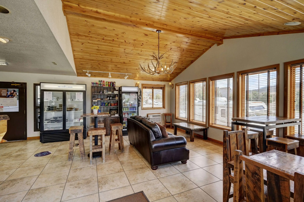 Super 8 by Wyndham Gardiner/Yellowstone Park Area