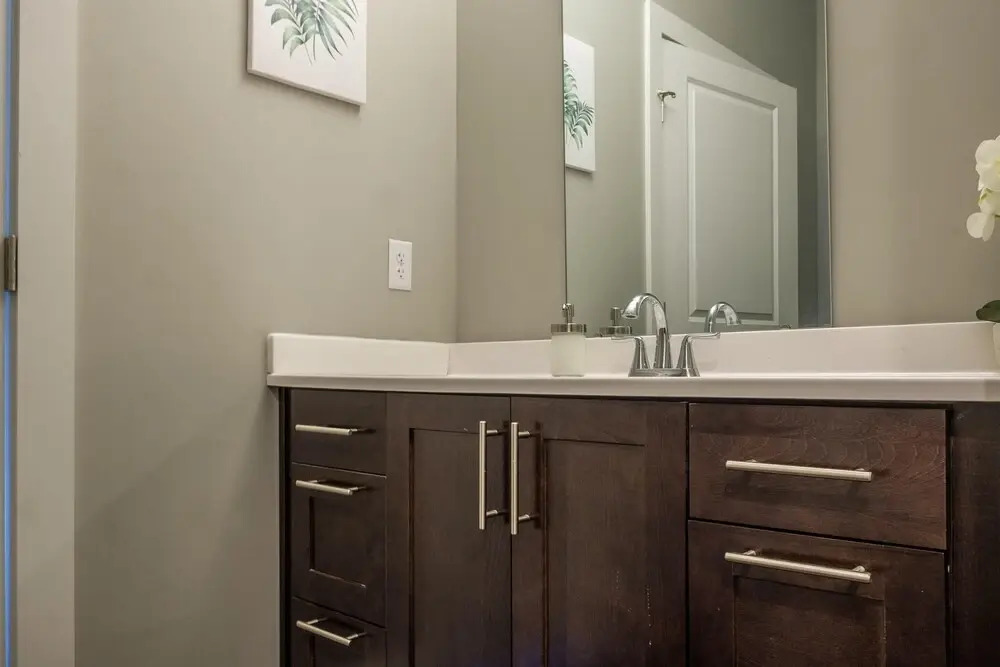 FRONTDESK LC Riversouth 245 Apts Downtown Columbus
