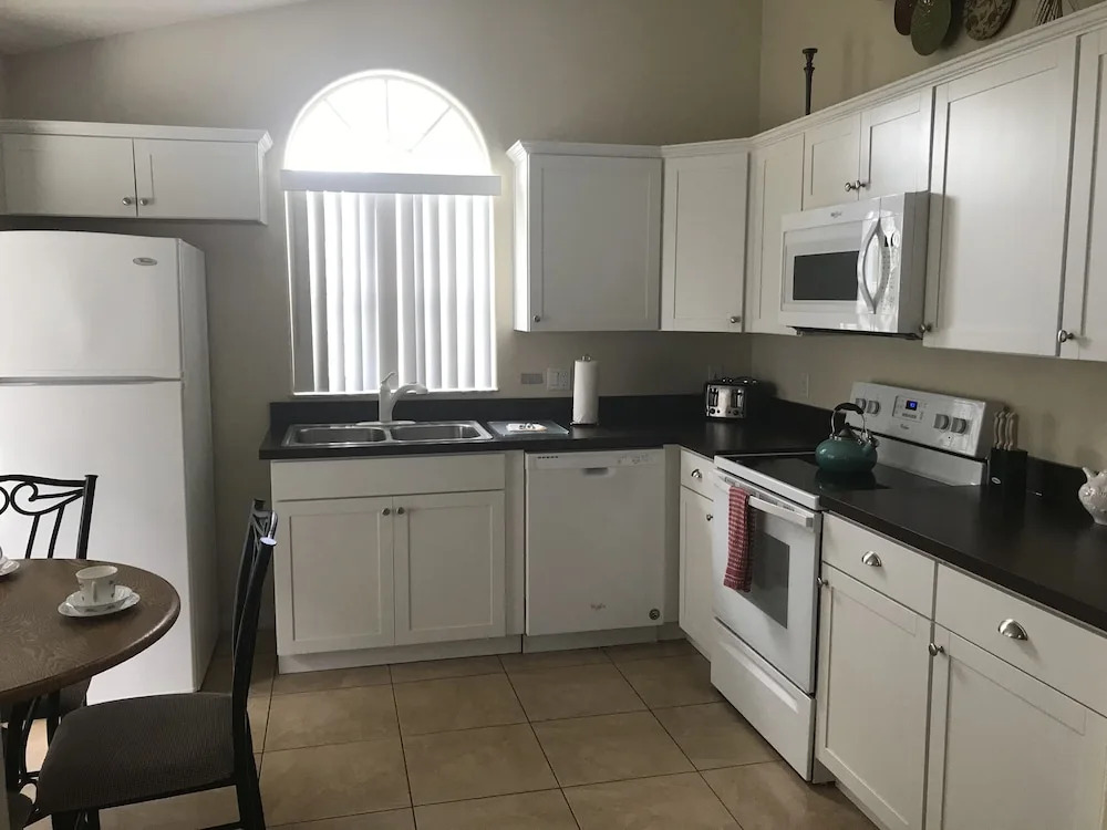 Kissimmee Vacation Homes by Shine FM
