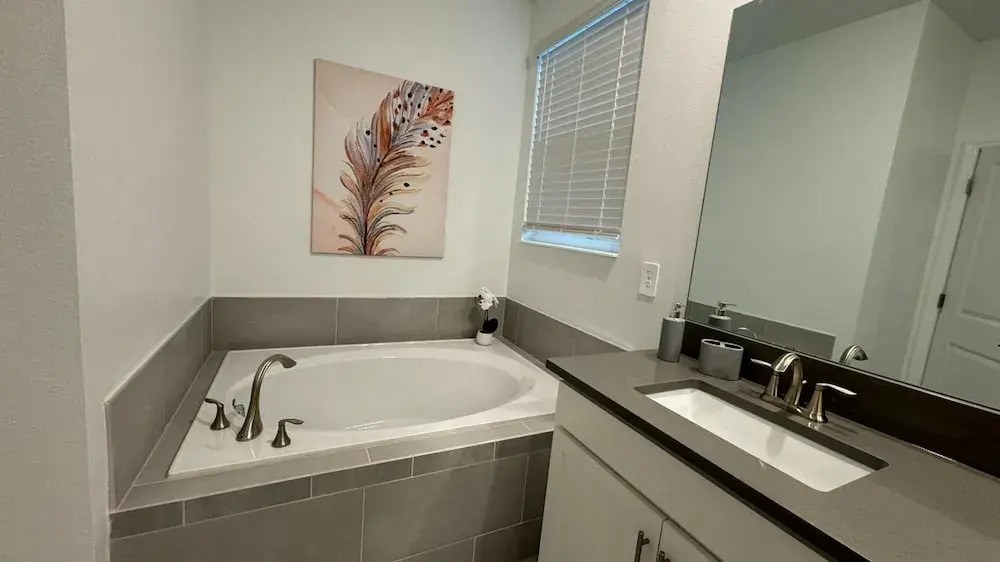 Stunning 5Bd w Pool Close to Disney at Champions Gate 8956