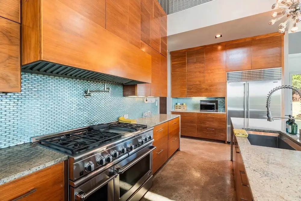 Luxury 4BR Hilltop Retreat With Scenic Views