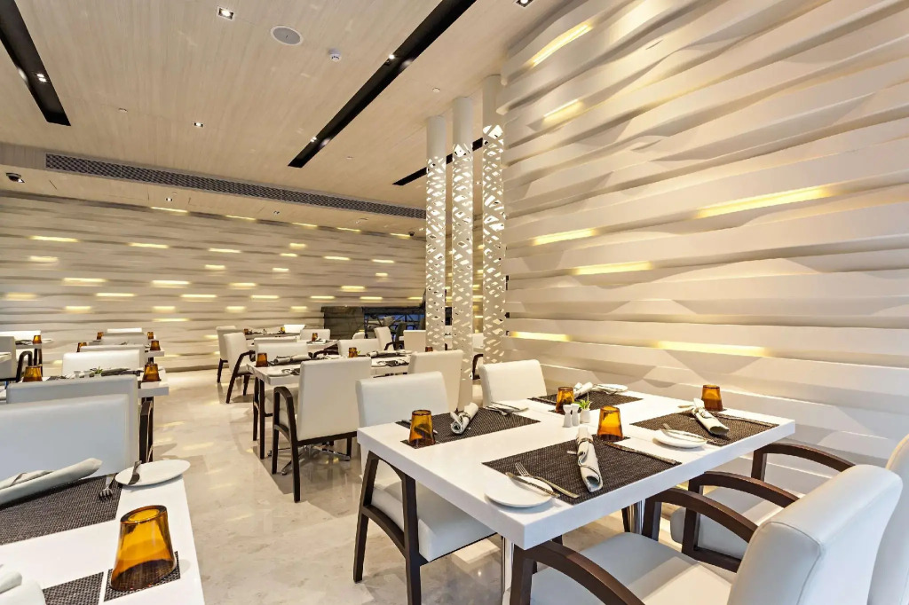Hyatt Place Bangkok Sukhumvit 1