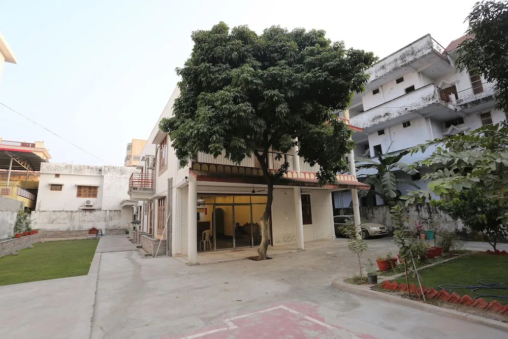 OYO 10448 Green View Home Stay