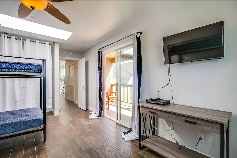 Bay Style 2 Condo