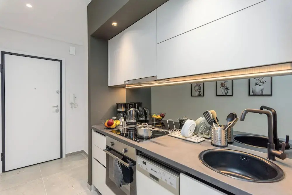 Penelope's Charming 2-BR Apt in Athens