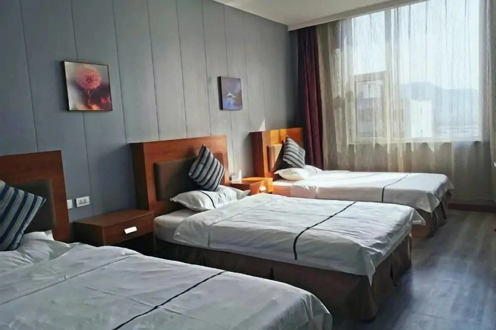 Qianbaihe Hostel