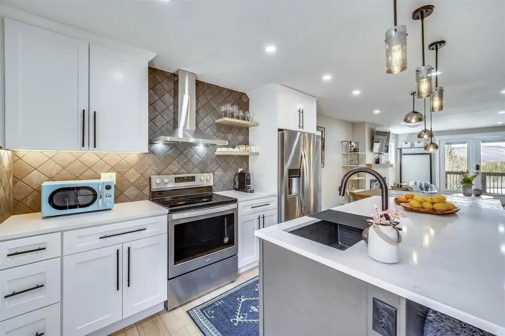 Tenmile Viewhouse 2 Bedroom Townhouse by Redawning