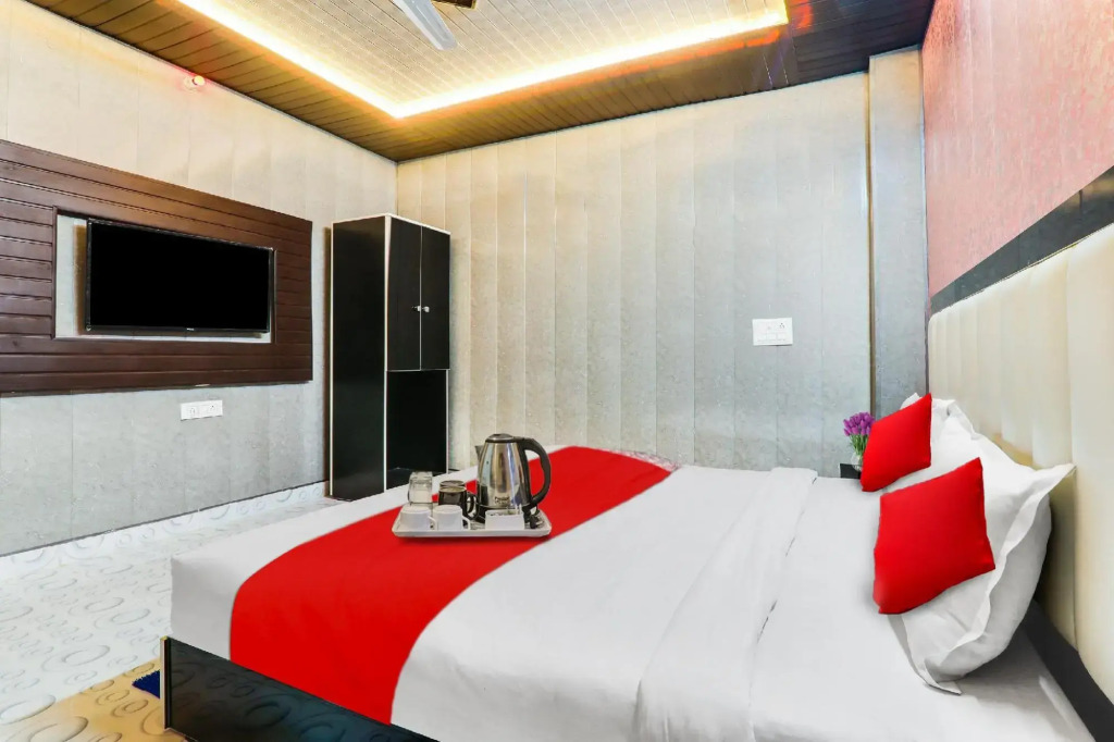 Flagship 93242 Hotel Comforties