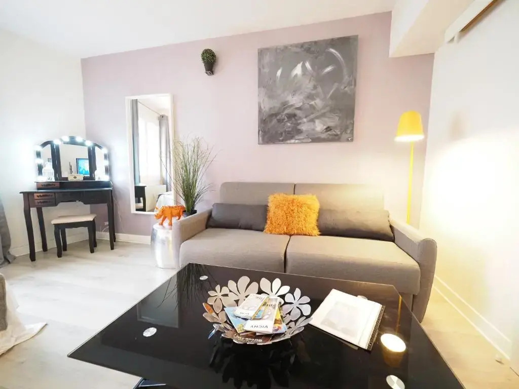 NOUVEAUTE 2022: Appartement face aux Thermes CALLOU avec Parking