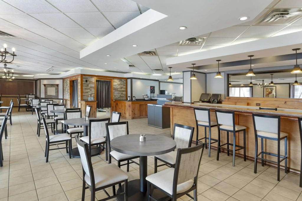 Best Western Mill River Manor