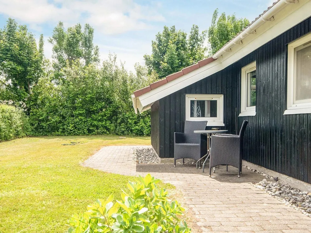 6 person holiday home in Hemmet