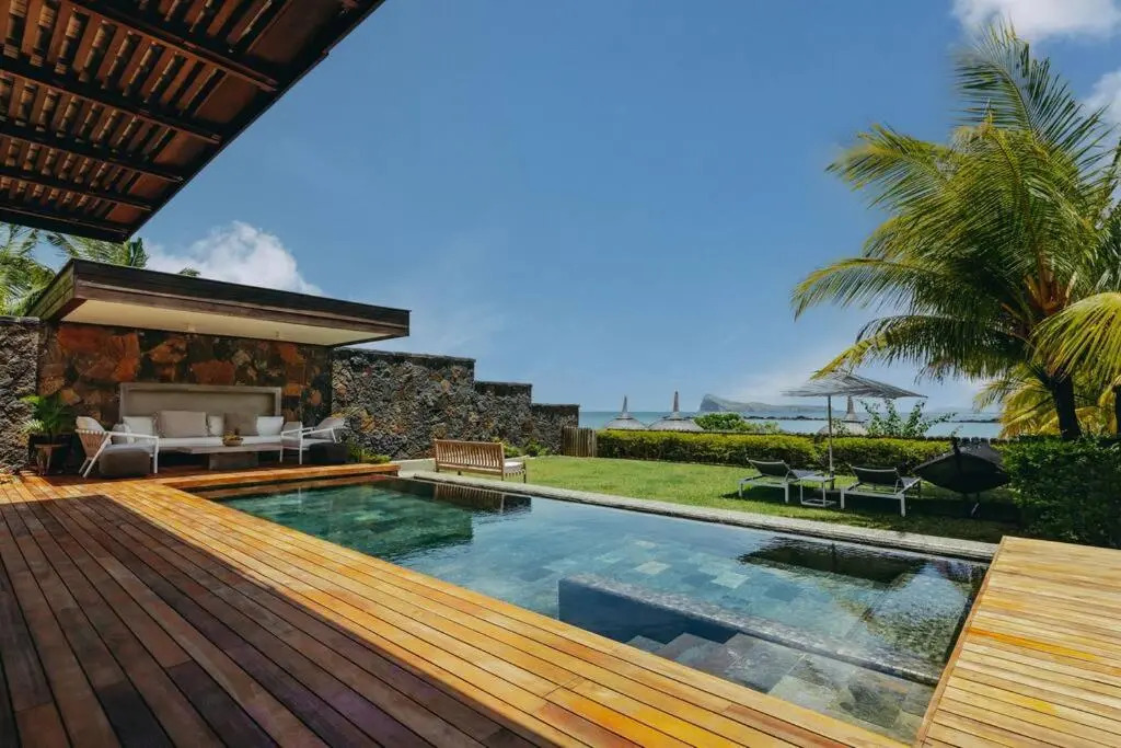 Peninsula, 3 Bedroom Luxury Beach Villa by LOV Mauritius