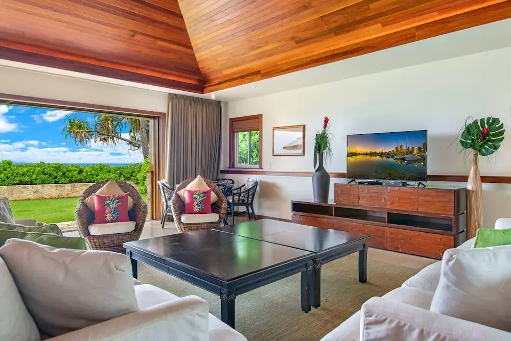 Diamond Head Tiki Estate