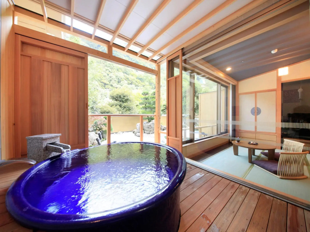 Hotel Okada