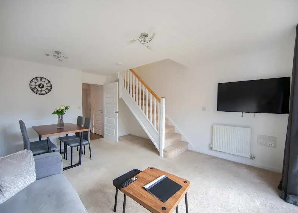 Fantastic House - Near Kempston Town Centre