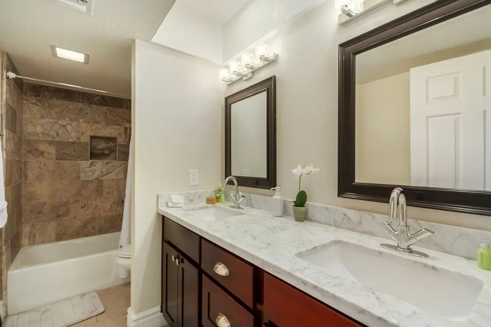 63rd Scottsdale 4 Bedroom Home by Redawning