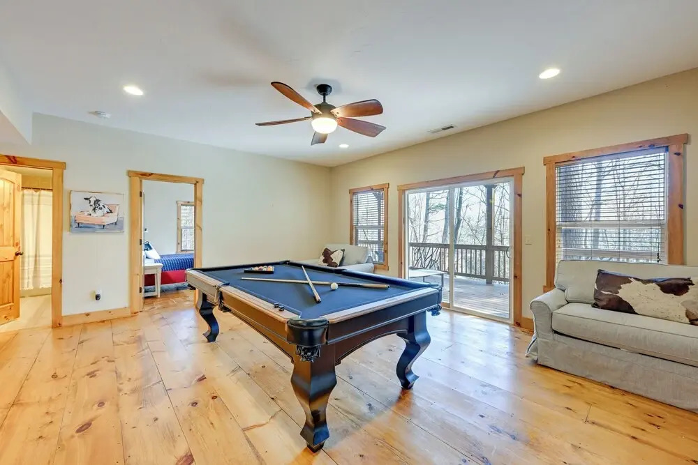 Sapphire Valley Resort Cabin w/ Fireplaces + Grill