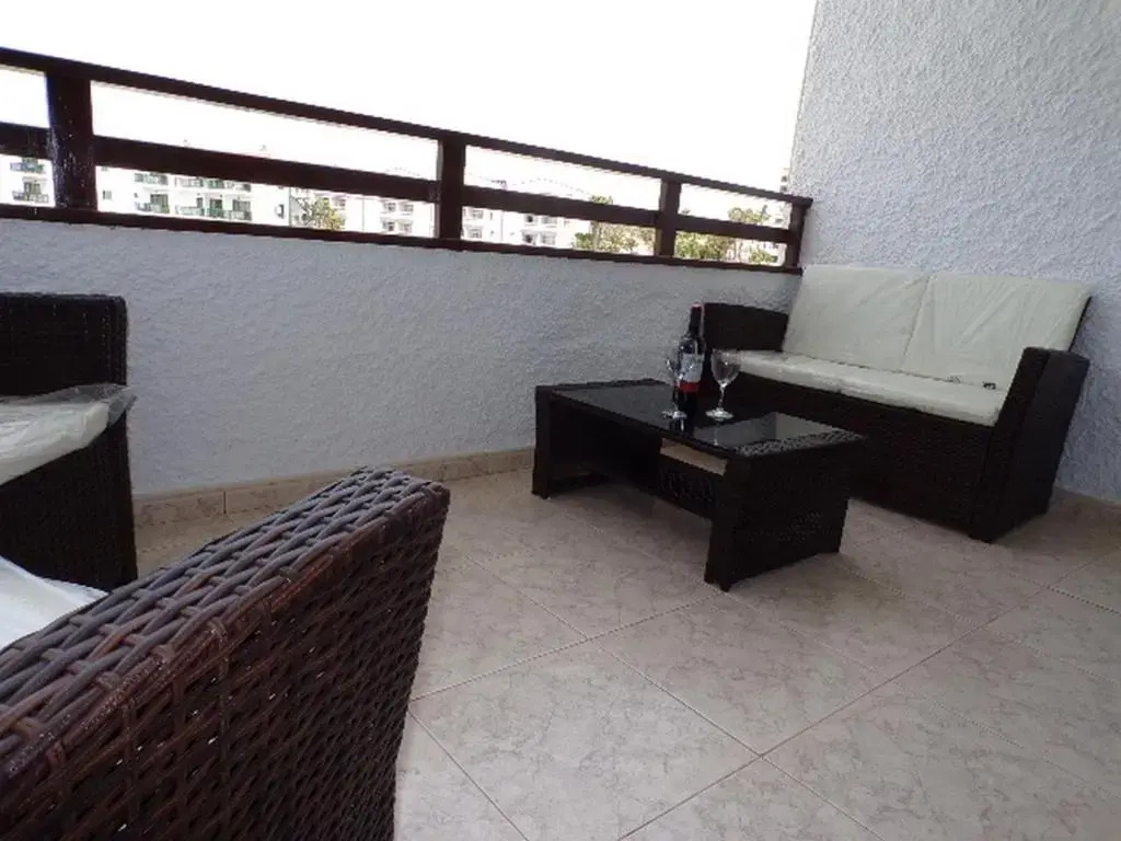 Apartamentos Los Juncos II