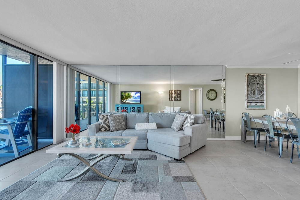 Mansions By The Sea 306a - Premier