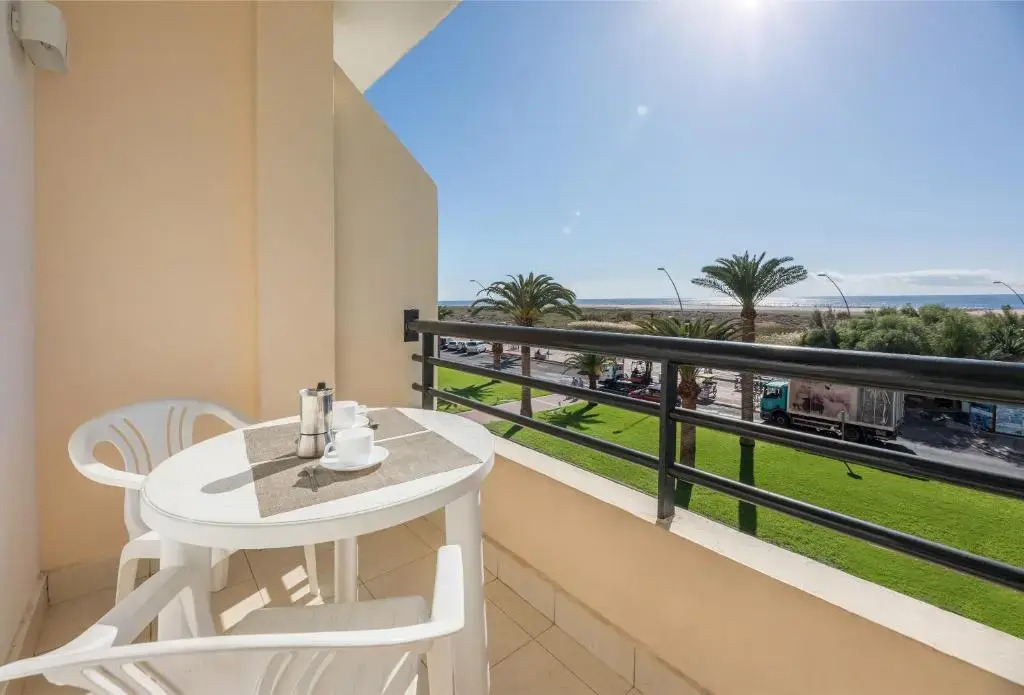 beach at 250 m, ocean view, 2 bedrooms, Wi-Fi