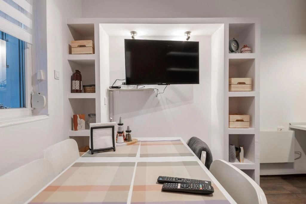 Cute&Cozy 2BD Flat with Balcony