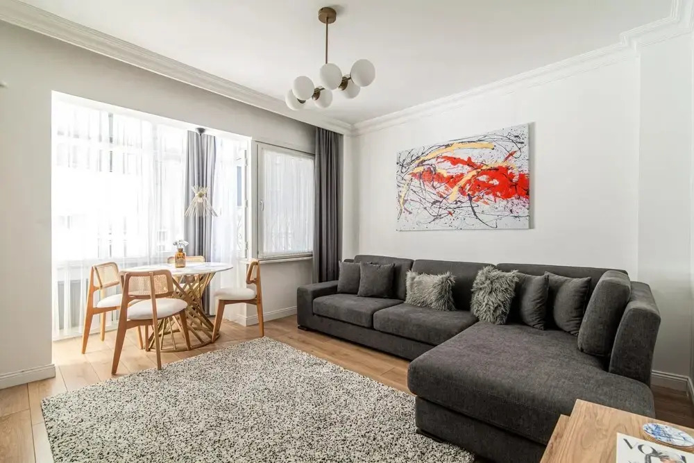 Colorful Flat Near Cevahir Mall and Sisli Metro