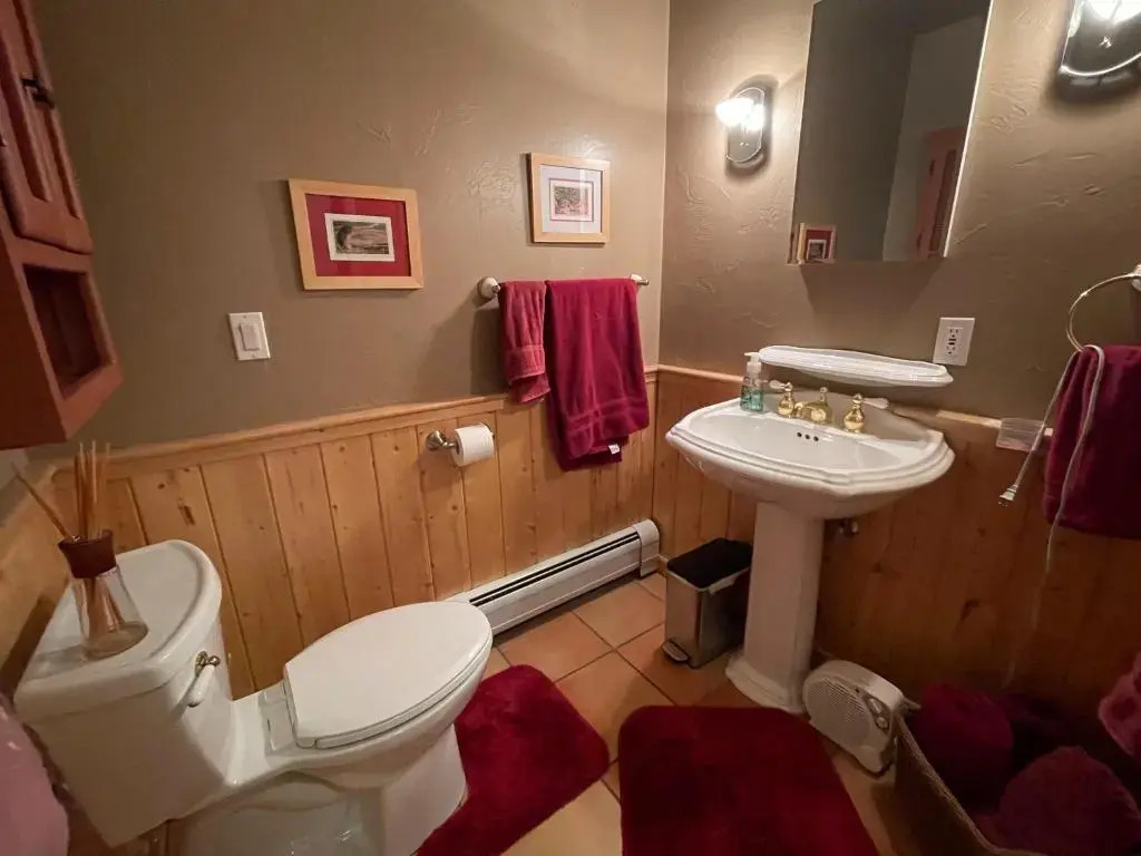 Bear Paw Lodge & Vacation Homes