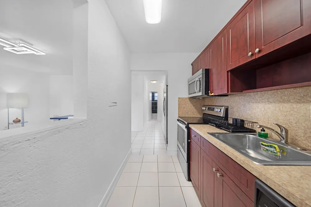 Waterfront One-Bedroom Apt