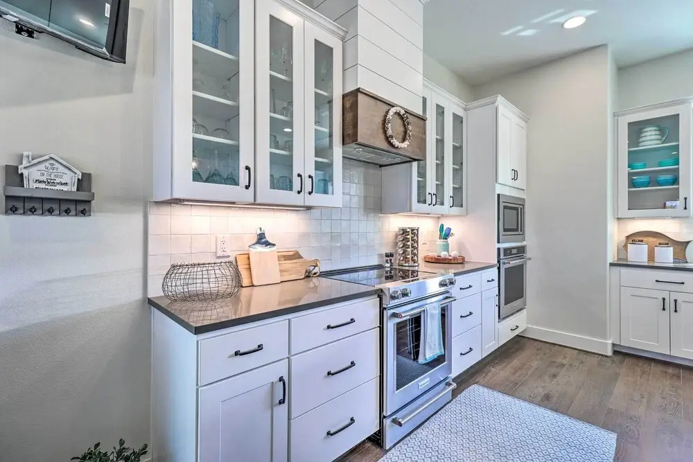Modern Kingsland Lake Front House w/ Heated Pool!
