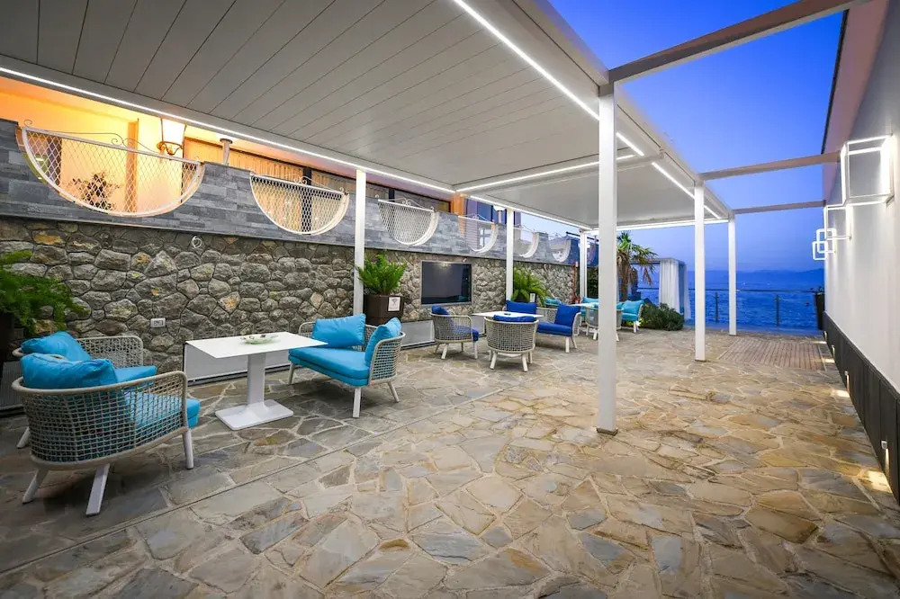 My Exclusive Italy - Beachfront Villa Sorrento & private sea access
