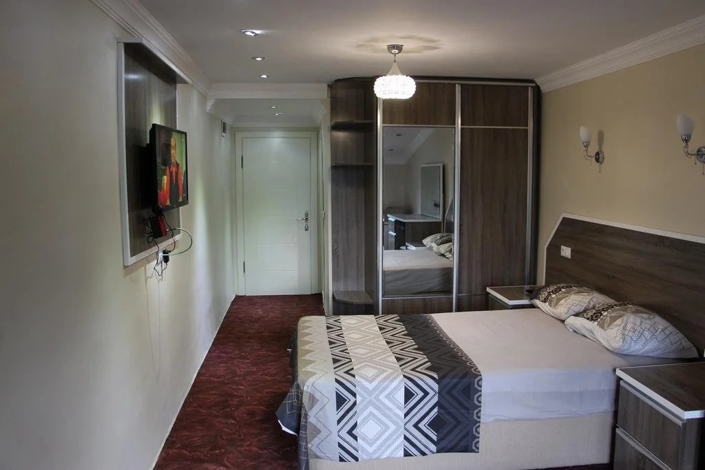 Yanki Otel