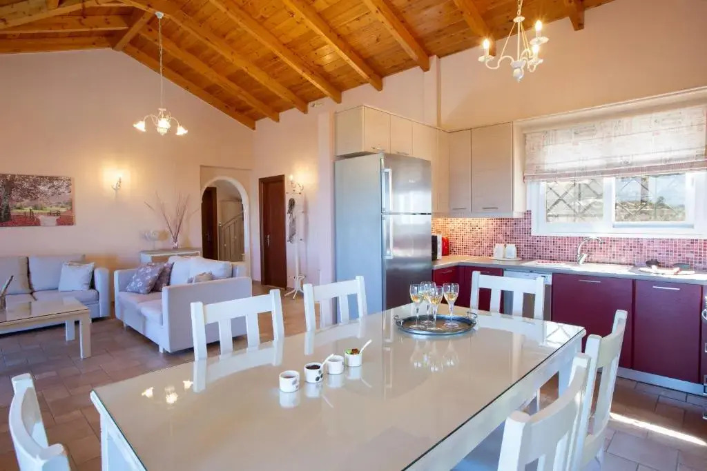 Villa Daphne, Inoro Villas