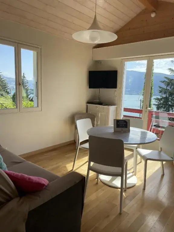 Location Lac Annecy - Le cottage de Veyrier by Locationlacannecy