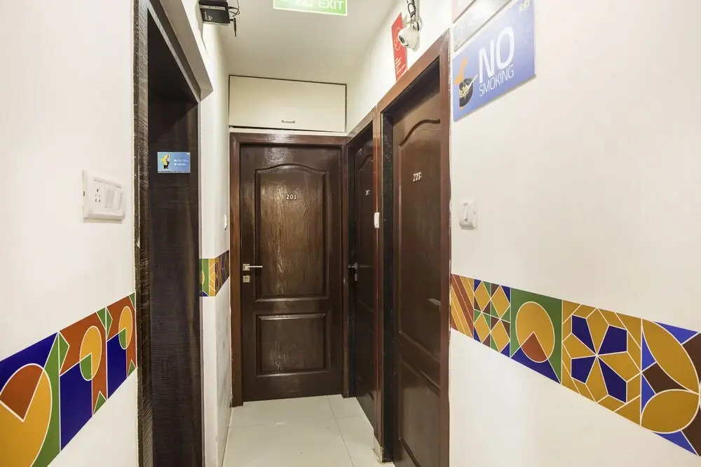FabHotel Galaxy Comforts Andheri East