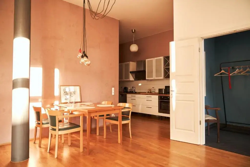 Cityloft - Im Zentrum, Inkl Parkplatz, Netflix, 3-Raum