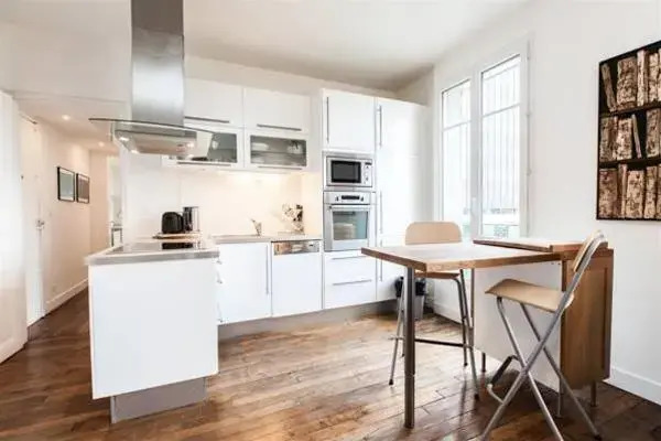 Banquier Halldis Apartment