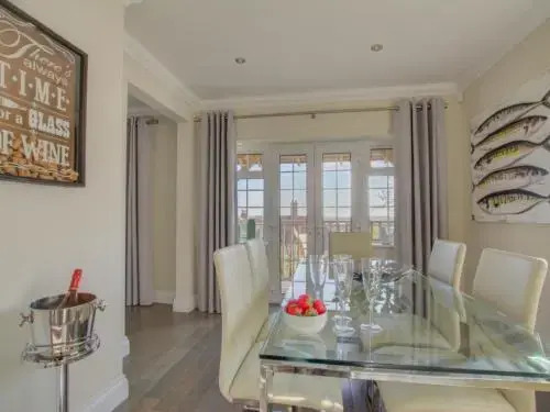 Holiday Home Pasain bury
