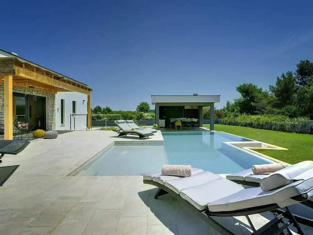 Comfortable, Stylish, Detached Villa With Garden, Private Pool, Near the Beach