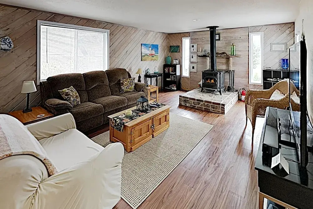New Listing! Chateau Serenity W/ Decks, Firepit 2 Bedroom Home